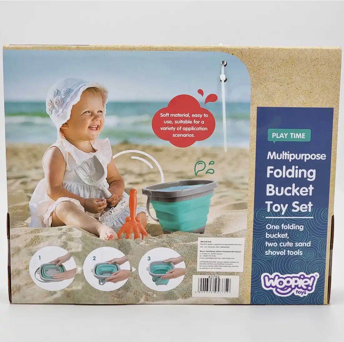 Ambalajul setului Woopie Multipurpose Folding Bucket Toy Set, cu găleată pliabilă și accesorii pentru copii de la 3 ani.