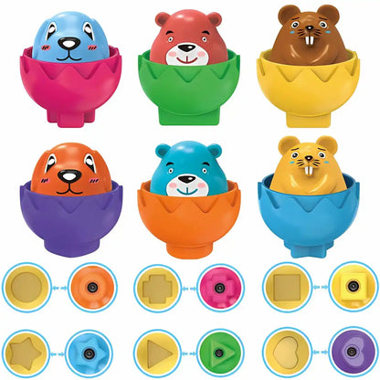 Cele 6 ouă Woopie cu animale colorate și forme geometrice dedesubt pentru potrivire.