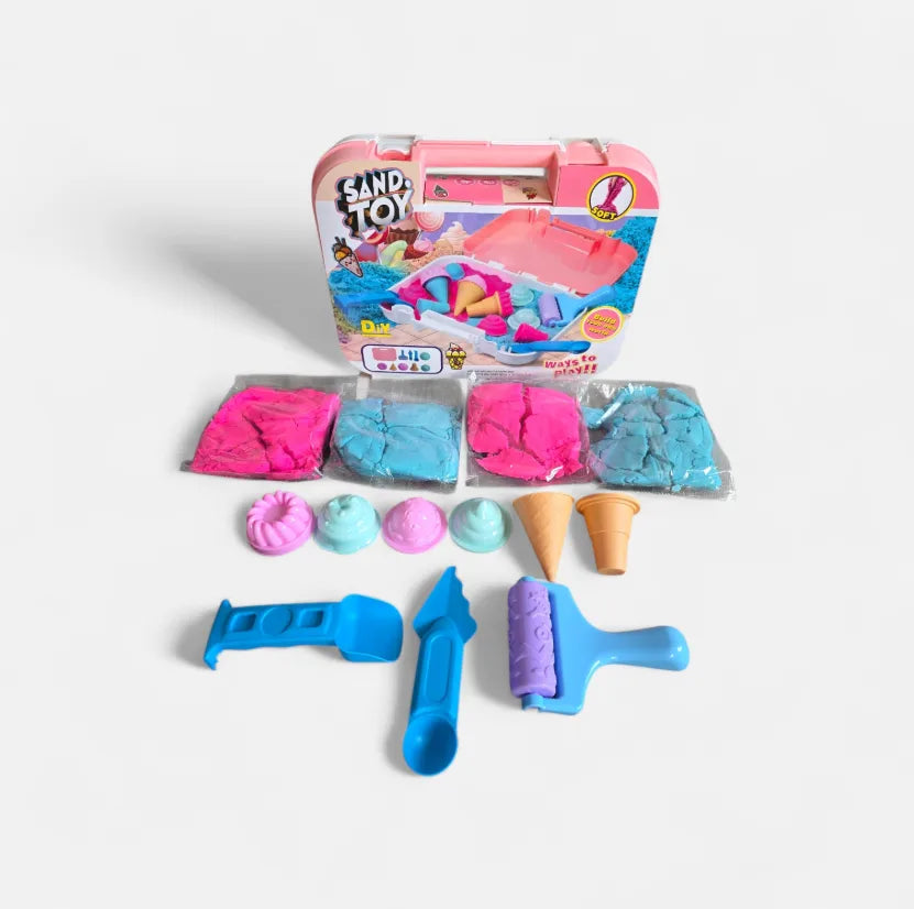 Copil care modelează nisip kinetic Woopie cu forme de înghețată și accesorii colorate