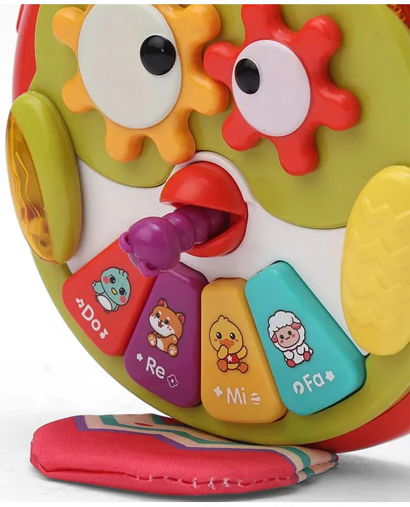 Detaliu cu pianina colorată do, re, mi, fa a bufniței interactive Lean Toys.