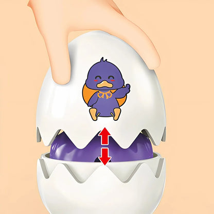 Set Woopie Fun Chicks Eggs cu ambalaj, ouă cu puișori și detaliu de apăsare pentru sunet.